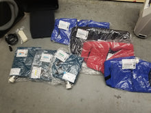 Load image into Gallery viewer, Smartvest SQL System w/ 4x New Vests &amp; 3x New Vest Wraps &amp; Case *ONLY 7.6 HOURS*
