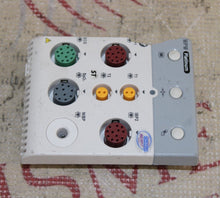 Load image into Gallery viewer, Mindray MPM Platinum Module Front Bezel Nellcor Oximax (chipped)
