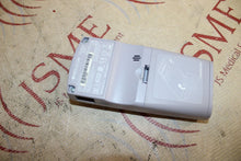 Load image into Gallery viewer, Nellcor OxiMax N-65 Handheld Pulse Ox w/ Sensor &amp; Case
