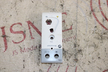 Cargar imagen en el visor de la galería, Mindray Microstream CO2 Module Front Panel (top is chipped)
