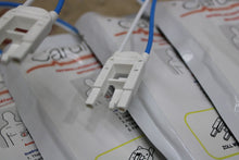 Cargar imagen en el visor de la galería, NEW! Cardio Clear Adult Pads, Zoll Connection Ref LTZ200 -LOT OF 10!
