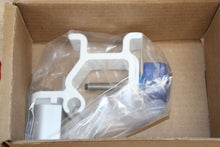 Cargar imagen en el visor de la galería, Cardinal Health Kangaroo Joey Pole Clamp 383493
