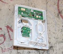 Cargar imagen en el visor de la galería, Mindray AG+O2 Module Front Panel ASSY (top corner chipped)
