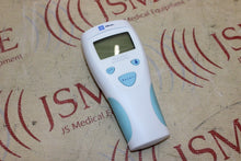 Cargar imagen en el visor de la galería, Welch Allyn Hillrom Suretemp Plus Model 690 Digital Thermometer +25 Probe Covers
