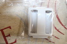 Cargar imagen en el visor de la galería, Mindray Benevision AA Adapter Battery Tray for BP10/TD60 Monitors BP-2 AA
