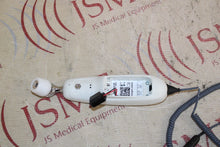 Cargar imagen en el visor de la galería, Exergen TAT-5000 Temporal Scanner Thermometer w/ Cable (missing battery cover)
