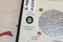 Cargar imagen en el visor de la galería, Parks Medical 811-BTS 9.7Mhz -Parts/Repair
