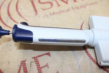 Cargar imagen en el visor de la galería, Rainin Pipet-lite XLS L300 20-300 uL LTS 8-Ch Multichannel Calibrated

