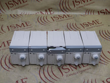 Cargar imagen en el visor de la galería, Lot of 5 Mindray AG+O2 Gas Modules (front bezels chipped)
