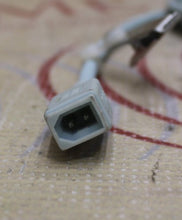 Cargar imagen en el visor de la galería, Masimo Rad 8 Pulse Oximeter w/ Cable
