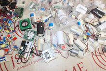 Cargar imagen en el visor de la galería, HUGE LOT! - Assorted Mindray Module Parts for GAS/AG/CO2/MICROSTREAM/O2/MPM
