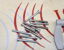 Cargar imagen en el visor de la galería, Anesthesia Vaporizer Parts for Isoflurane Desflurane Drager Vapor Mindray Baxter
