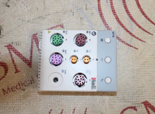 Cargar imagen en el visor de la galería, Mindray MPM Module Masimo Set Panel Bezel Front ASSY
