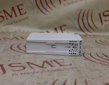 Cargar imagen en el visor de la galería, Mindray Microstream CO2 Module (front bezel chipped)
