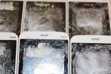Load image into Gallery viewer, Lot of 8x- Mindray Benevision TM80 Telemetry Transmitters (cracked screens)

