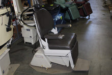 Cargar imagen en el visor de la galería, Midmark Ritter 391 Exam Chair with Sunnex Ser 700
