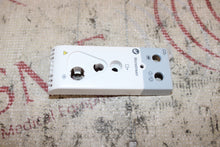 Cargar imagen en el visor de la galería, Mindray CO2 Microstream Module Front Panel ASSY (top is chipped)
