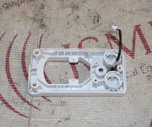 Cargar imagen en el visor de la galería, Mindray Sidestream CO2 Module Front Bezel (slightly chipped)
