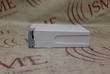 Cargar imagen en el visor de la galería, Mindray Microstream CO2 Module (front bezel chipped)
