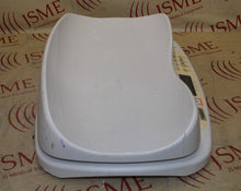 Cargar imagen en el visor de la galería, Medela BabyWeigh II Scale Hospital Grade Digital Infant Scale
