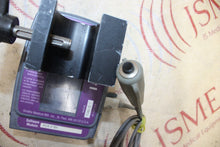 Cargar imagen en el visor de la galería, Smiths Medical Cadd Prizm PCS II Model 6101 Pump With Clamp
