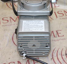 Cargar imagen en el visor de la galería, Gomco Portable Vacuum Suction Pump Model DOA-V180-AA

