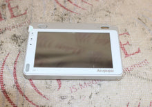 Cargar imagen en el visor de la galería, Mindray BeneView T1 Replacement Screen (bezel is chipped)
