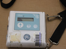 Cargar imagen en el visor de la galería, GE Telemetry Wireless Fetal Monitor Ref 2051440-004, Has Damage, See Images
