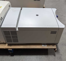 Load image into Gallery viewer, Eppendorf Refrigerated Centrifuge 5702 R w/ Rotor 5702/R A-4-38
