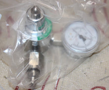 Cargar imagen en el visor de la galería, Precision Medical 506349 Heliox Regulator Model 301-50P-280
