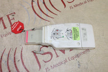 Cargar imagen en el visor de la galería, Philips M4841A IntelliVue TRx Telemetry Transmitter 862439
