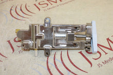 Cargar imagen en el visor de la galería, GE Ohmeda Aestiva 5 Cylinder Pin O2 High Pressure Oxygen Assembly
