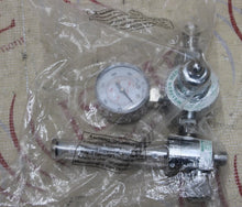 Cargar imagen en el visor de la galería, Western Medica M821030-2100057 OxyTOTE Integrated Regulator System
