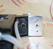 Cargar imagen en el visor de la galería, GE Datex-Ohmeda 1006-3189-000 Flowmeter Module Assembly
