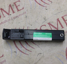 Cargar imagen en el visor de la galería, Welch Allyn 23300 Screening Audioscope3/Audiometer w/ Welch Allyn 71123 Charger
