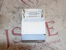 Cargar imagen en el visor de la galería, Mindray TEL-200 Telemetry Transmitter, No Battery Cover
