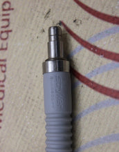 Cargar imagen en el visor de la galería, Stryker 233-050-064 Fiber Optic Light Cable For Endoscopy
