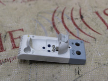 Cargar imagen en el visor de la galería, Mindray ePM CO2 Sidestream Module Front Bezel Face Panel (top is chipped)
