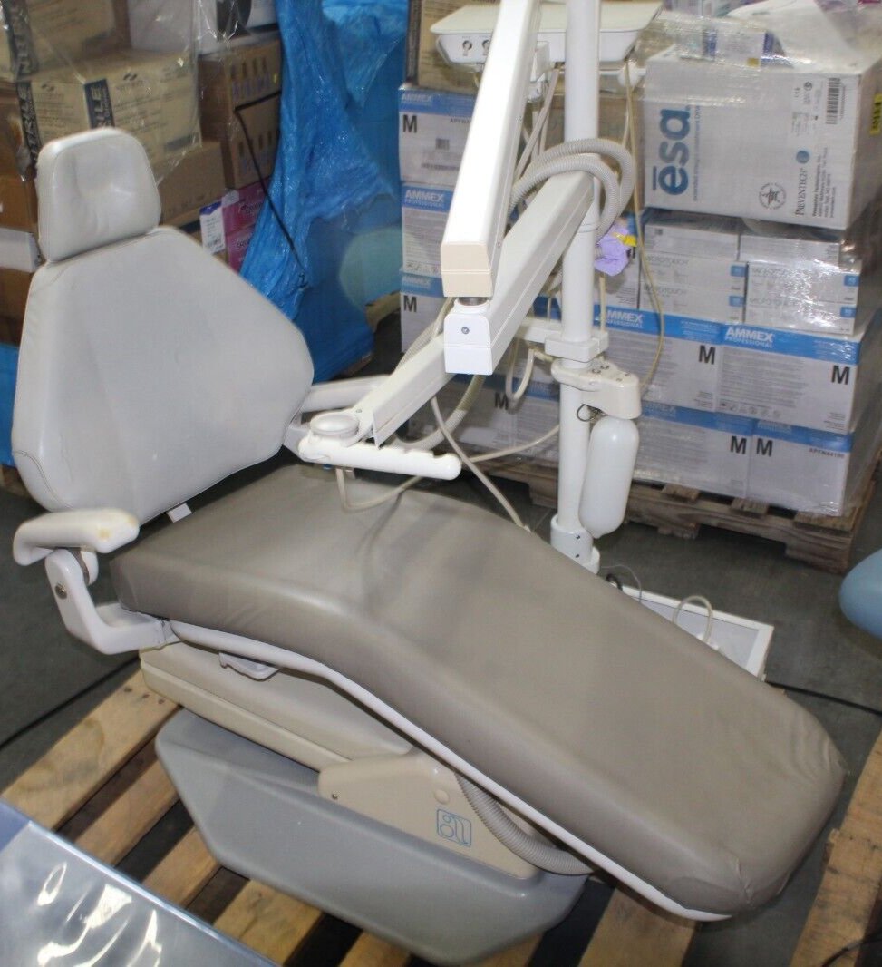 Adec 1020 Dental Patient Exam Chair W/ Biotec Cm6 050