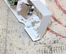 Cargar imagen en el visor de la galería, Mindray CO2 Module Front Bezel (Dryline 2 Receptacle 115-020622-00) -2 chips
