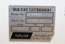 Cargar imagen en el visor de la galería, Valleylab Surgistat B-20 Electrosurgical Unit
