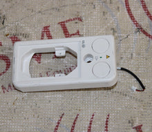 Load image into Gallery viewer, Mindray Sidestream CO2 Module Front Panel ASSY/Bezel (corners chipped)

