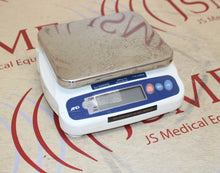 Load image into Gallery viewer, A&amp;D Weighing SJ-5000HS Digital Portion Scale, 5000g x 2g

