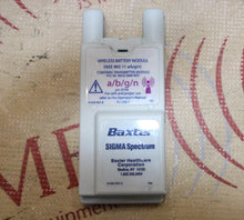 Cargar imagen en el visor de la galería, Baxter Sigma Spectrum Infusion Pump w/ 35195 Wireless Battery,Clamp,&amp;Power Cable
