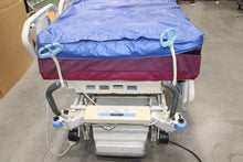 Cargar imagen en el visor de la galería, Hill-Rom P1840 TotalCare Bariatric Hospital Bed
