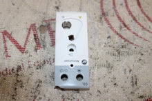 Cargar imagen en el visor de la galería, Mindray CO2 Microstream Module Front Panel ASSY (top chipped)
