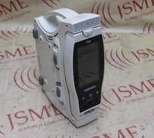 Cargar imagen en el visor de la galería, Masimo Set Rainbow Radical 7 Signal Extraction Pulse CO-Oximeter w/ RDS-1 Dock
