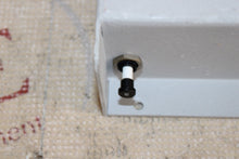 Load image into Gallery viewer, Mindray ZPAK Battery Pack 88050-00 Rechargeable Battery (casing is cracked)
