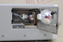 Cargar imagen en el visor de la galería, Olympus CLK-4 Halogen Light Source
