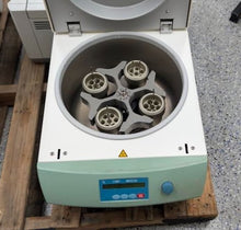 Cargar imagen en el visor de la galería, Hettich Universal 320 Centrifuge w/ Rotor 1494
